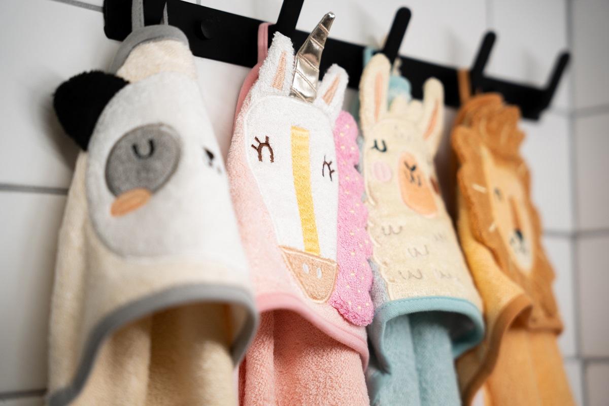 Snapkis 2-In-1 Hooded Towel (New) - Assorted Design | Mothercare SG